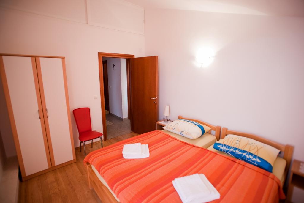 Apartments Marinic Primošten Szoba fotó